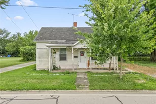 24 Adams St, Jamestown Vlg, OH 45335 - Photo 2