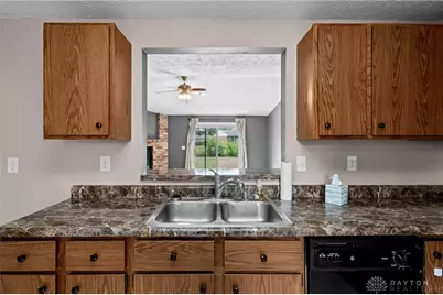 6110 Moss Hill Court, Huber Heights, OH 45424 - Photo 12