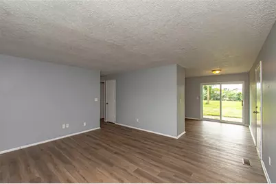7613 Damascus Drive, Huber Heights, OH 45424 - Photo 4