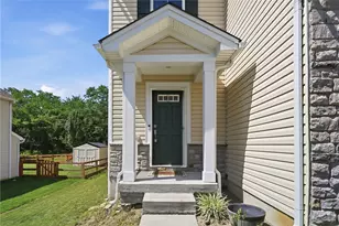 1022 Golden Oak Dr, Hamilton, OH 45013 - Photo 4
