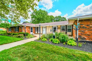 8745 Washington Colony Dr, Washington Twp, OH 45458 - Photo 2