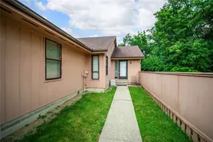 1599 Longbow Ln, West Carrollton, OH 45449 - Photo 2