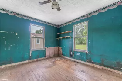 9423 Bruce Drive, Franklin Twp, OH 45005 - Photo 8