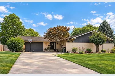 420 Bowman Avenue, Tipp City, OH 45371 - Photo 2