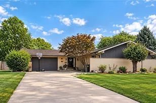 420 Bowman Ave, Tipp City, OH 45371 - Photo 2