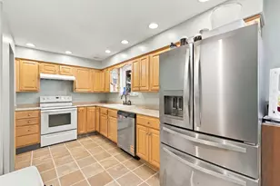 4210 White Oak Dr, Beavercreek, OH 45432 - Photo 10