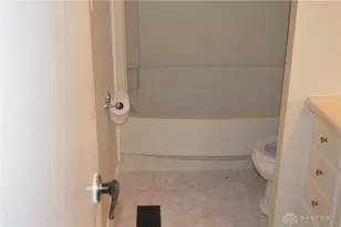 1217 Robbins Run Ct, Washington Twp, OH 45459 - Photo 10