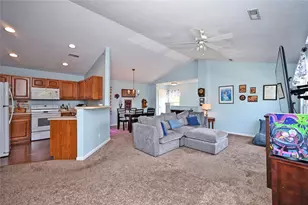 1064 Heritage Green Dr, Monroe, OH 45050 - Photo 10