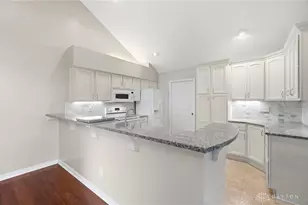 1596 Turnberry Village Dr, Washington Twp, OH 45458 - Photo 14