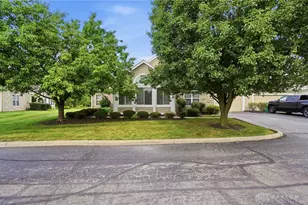 1596 Turnberry Village Dr, Washington Twp, OH 45458 - Photo 4