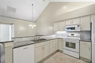 1596 Turnberry Village Dr, Washington Twp, OH 45458 - Photo 16