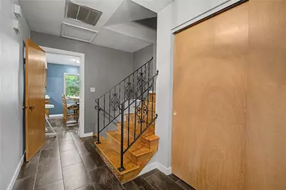 6631 Caldero Court, Clayton, OH 45415 - Photo 8