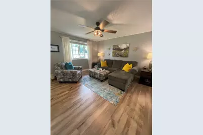 902 W Martindale Road, Englewood, OH 45322 - Photo 6
