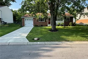 902 W Martindale Rd, Englewood, OH 45322 - Photo 1