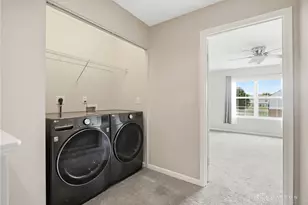 9197 Great Lakes Cir, Washington Twp, OH 45458 - Photo 14