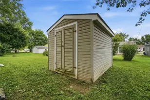 140 W Keller St, Bradford, OH 45308 - Photo 32