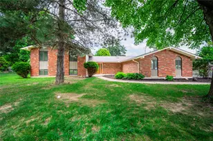 811 Lyncreek Dr, Centerville, OH 45458 - Photo 1