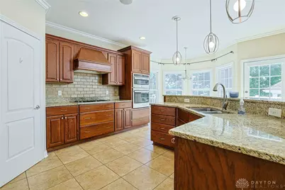 7596 Woodbridge Court, Springboro, OH 45066 - Photo 8