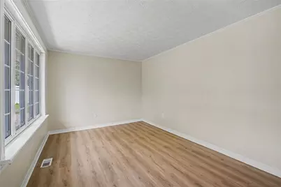650 W Broadway Street, Tipp City, OH 45371 - Photo 8