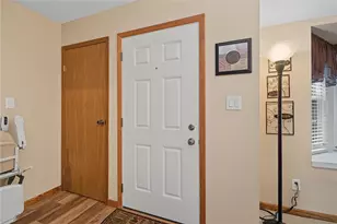 6109 Leyden Ln, Huber Heights, OH 45424 - Photo 4