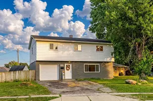 340 S Elm St, West Carrollton, OH 45449 - Photo 2