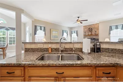 1996 Red Robin Drive, Beavercreek Twp, OH 45385 - Photo 20