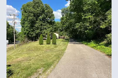 6020 Dog Leg Road, Clayton, OH 45415 - Photo 2