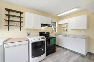2465 Lehigh Pl, Moraine, OH 45439 - Photo 6