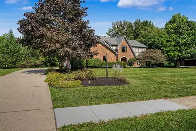9570 Meadow Woods Lane, Washington Twp, OH 45458 - Photo 8