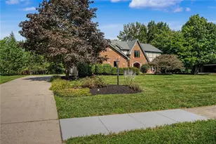9570 Meadow Woods Ln, Washington Twp, OH 45458 - Photo 8