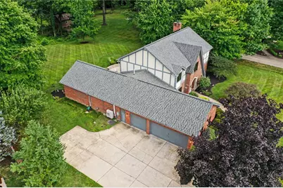 9570 Meadow Woods Lane, Washington Twp, OH 45458 - Photo 10
