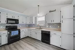 875 Gearhardt Ln, Troy, OH 45373 - Photo 6