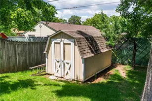 2381 Polo Park Dr, West Carrollton, OH 45439 - Photo 14