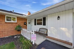 4867 Arrowhead Dr, Kettering, OH 45440 - Photo 2