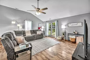 909 McDowell St, Xenia, OH 45385 - Photo 8