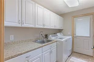 2400 Hickory Bark Dr, Washington Twp, OH 45458 - Photo 30