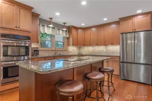 2400 Hickory Bark Dr, Washington Twp, OH 45458 - Photo 6