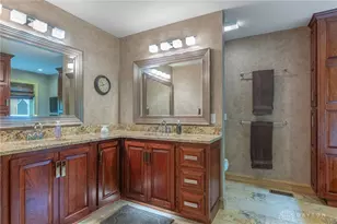 2400 Hickory Bark Dr, Washington Twp, OH 45458 - Photo 24