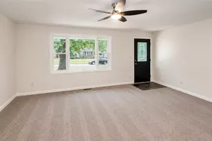 1597 Seabrook Rd, Dayton, OH 45432 - Photo 2