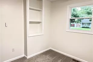 1597 Seabrook Rd, Dayton, OH 45432 - Photo 8