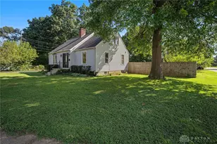 5621 Andover Ave, West Carrollton, OH 45449 - Photo 2