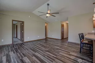 136 Pebble Crk Dr, Eaton, OH 45320 - Photo 16