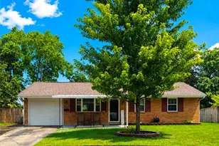 379 Ellenwood Dr, West Carrollton, OH 45449 - Photo 1