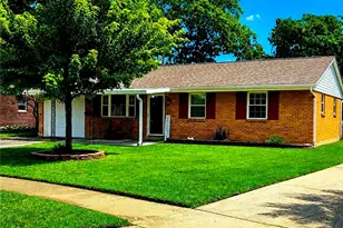 379 Ellenwood Dr, West Carrollton, OH 45449 - Photo 2