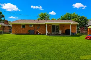379 Ellenwood Dr, West Carrollton, OH 45449 - Photo 4