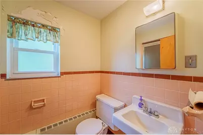 220 W Siebenthaler Avenue, Dayton, OH 45405 - Photo 44