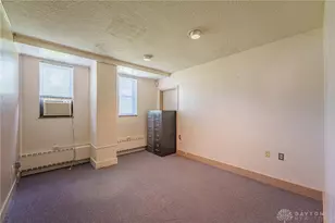 220 W Siebenthaler Ave, Dayton, OH 45405 - Photo 16