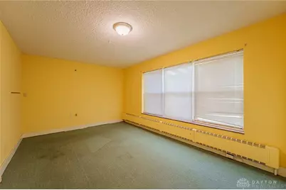 220 W Siebenthaler Avenue, Dayton, OH 45405 - Photo 12