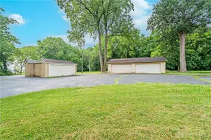 220 W Siebenthaler Ave, Dayton, OH 45405 - Photo 60