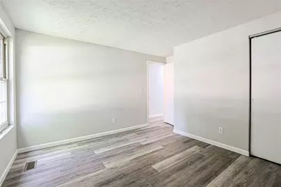 7240 Rustic Woods Drive, Huber Heights, OH 45424 - Photo 14